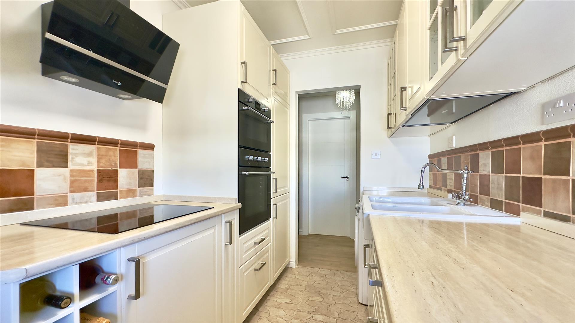 Image of Apartment - 3 Bedrooms - 1 Bathrooms for Sale in Sir William Jackson Grove-Gibraltar, Image 9